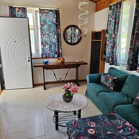Villa Mavalupa ลีโด เดลเล นาซิโอนี ภายนอก รูปภาพ